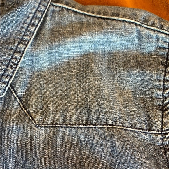 Tie waist chambray shirt; Merona Size Medium - Picture 6 of 10